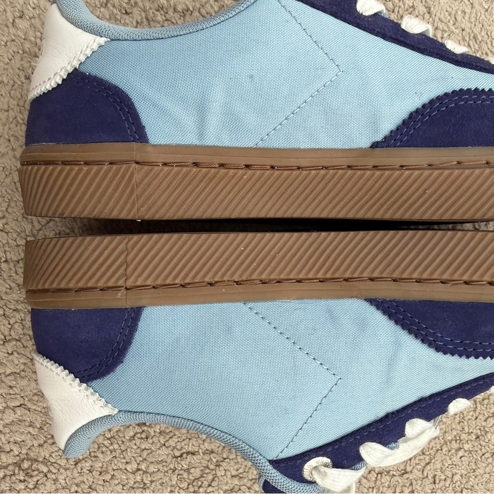 Cariuma blue sneakers - Picture 5 of 7